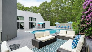 Een verwarmd zwembad