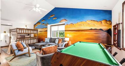 #1Downtown Spot | Walk to Beach, Hot Tub & Pets OK