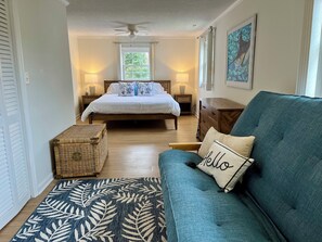 3 bedrooms, free WiFi, bed sheets - Charming 3-bedroom house located in the heart of downtown Salter Path (Atlantic Beach)