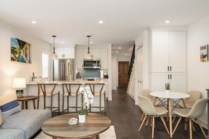 Interior - COCONUT COTTAGE- Island Vibes & Cozy Stays W/ Pool & Parking - OLD TOWN KEY WEST (Key West)