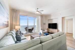 Living area - Indigo East 2005 (Pensacola)