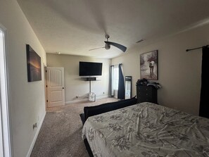 3 bedrooms, iron/ironing board, WiFi