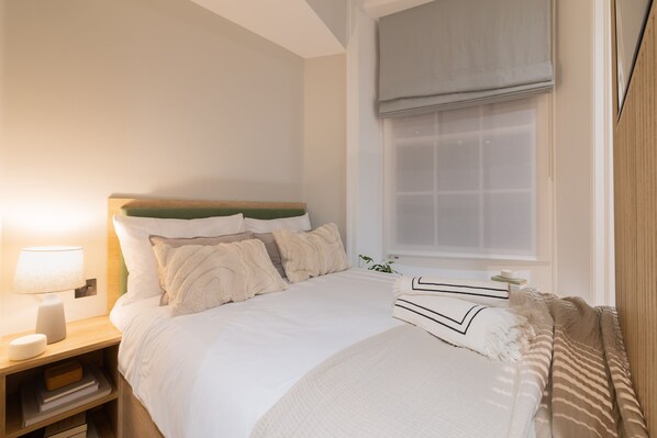 1 غرفة نوم ومكتب ومكواة/لوح كي وواي فاي مجانًا