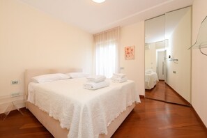 2 slaapkamers, een strijkplank/strijkijzer, wifi