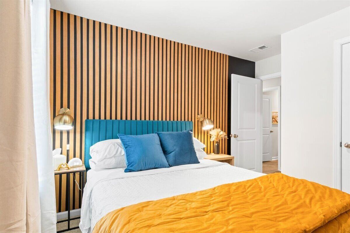 3 habitaciones, tabla de planchar con plancha, wifi y ropa de cama 