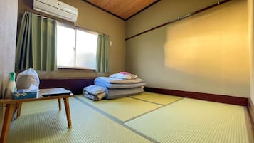 Japanese-style Single Room, Non Smoking, Shared Bathroom | Interior
