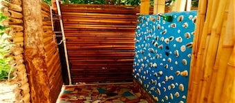 Bamboo cabin with 2 double beds