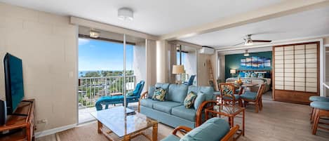 Condo, várias camas, vista para o oceano (Kailua Village#705) | Área de estar