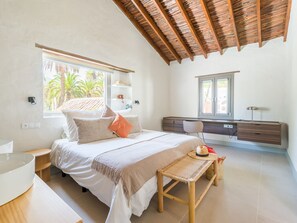 2 bedrooms, desk, iron/ironing board, travel cot - RURAL HOUSE CERCADO DE DON PACO (Santa Lucia De Tirajana (Capital Municipal))