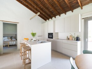 Fridge, microwave, oven, dishwasher - RURAL HOUSE CERCADO DE DON PACO (Santa Lucia De Tirajana (Capital Municipal))