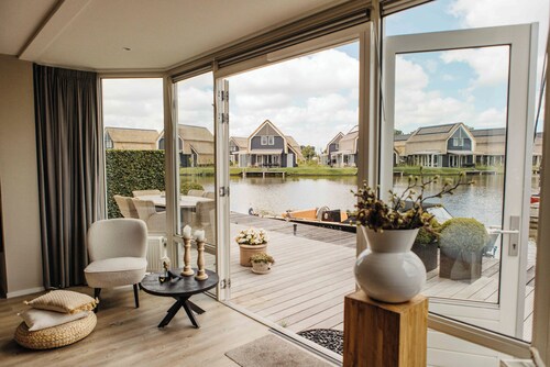 Stilvolle Villa mit großzügiger Terrasse am Binnenhafen