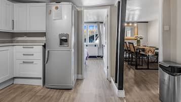 Fridge, microwave, dishwasher, toaster