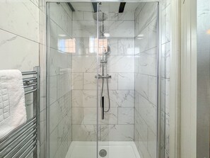 Shower, towels