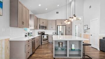 House, Multiple Beds, Balcony (BV 158 Beach View) | Private kitchen | Fridge, microwave, oven, stovetop