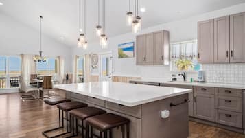 House, Multiple Beds, Balcony (BV 158 Beach View) | Private kitchen | Fridge, microwave, oven, stovetop