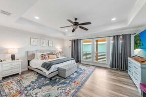 Casa, varias camas, balcón (Sunrise Paradise) | 3 habitaciones, decoración personalizada y muebles diferentes