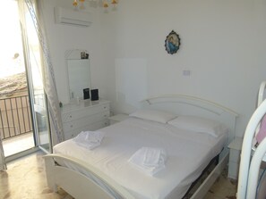 1 Schlafzimmer, Schreibtisch, Bügeleisen/Bügelbrett, kostenloses WLAN