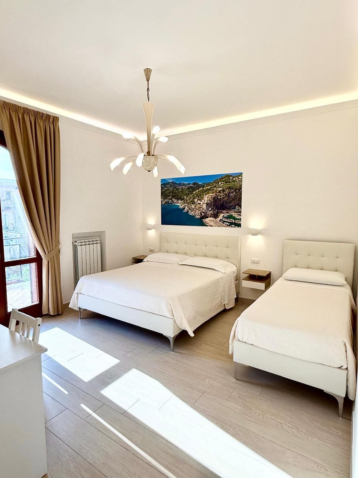 Classic Room | Desk, laptop workspace, soundproofing, cribs/infant beds