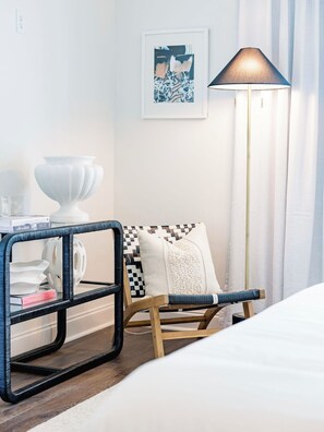 3 slaapkamers, een strijkplank/strijkijzer, wifi, beddengoed