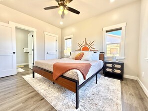 3 habitaciones, escritorio, cuna de viaje y wifi