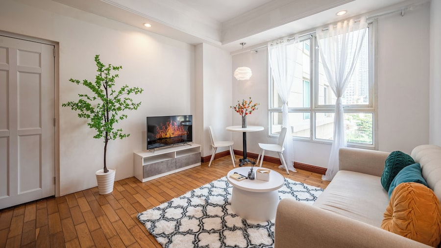 THE MANOR Premier Residence