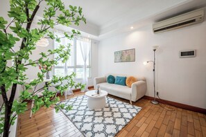 Apartemen Deluks, 1 kamar tidur, pemandangan kota | Area keluarga | Smart TV