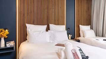 1 bedroom, Egyptian cotton sheets, premium bedding, Select Comfort beds