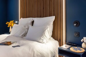 Superior Double Room | Egyptian cotton sheets, premium bedding, Select Comfort beds - OVYO Hôtel (Toulouse)