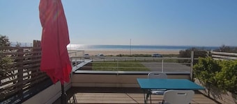 New waterfront rental with sea view