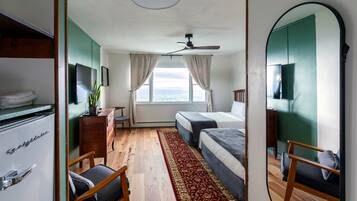 Premium bedding, desk, cribs/infant beds, rollaway beds