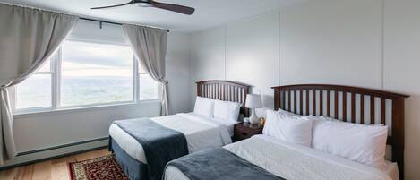 Ropa de cama de alta calidad, escritorio, cunas y camas extra