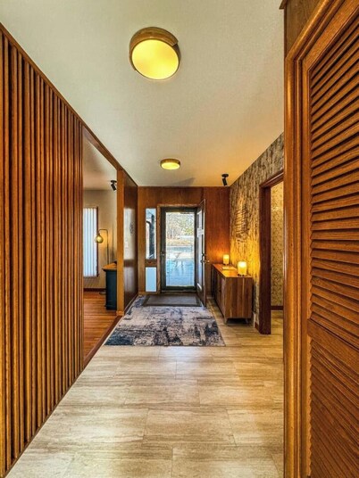 MI CASA- 4 Bd- Mega Playground