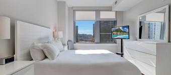 Global Luxury Suites Brookline Village 