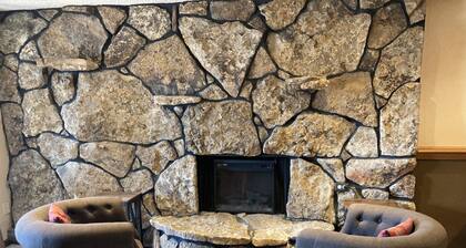 On the edge of town and country, 1-bedroom apartment in Fort Collins