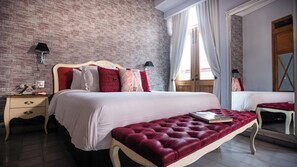 1 sovrum och skrivbord