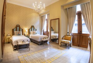 1 soverom og skrivebord