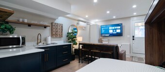 Poe's Pad in Canton Quarters