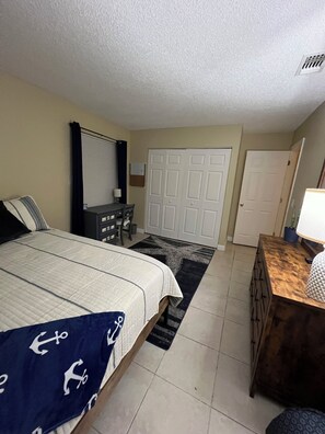 3 bedrooms, desk, iron/ironing board, travel cot