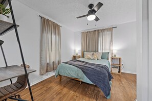 2 makuuhuonetta, silitysrauta/-lauta, ilmainen Wi-Fi