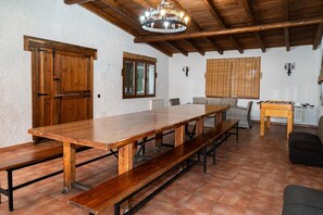 Lounge - casa rural la badia (Lucillos)
