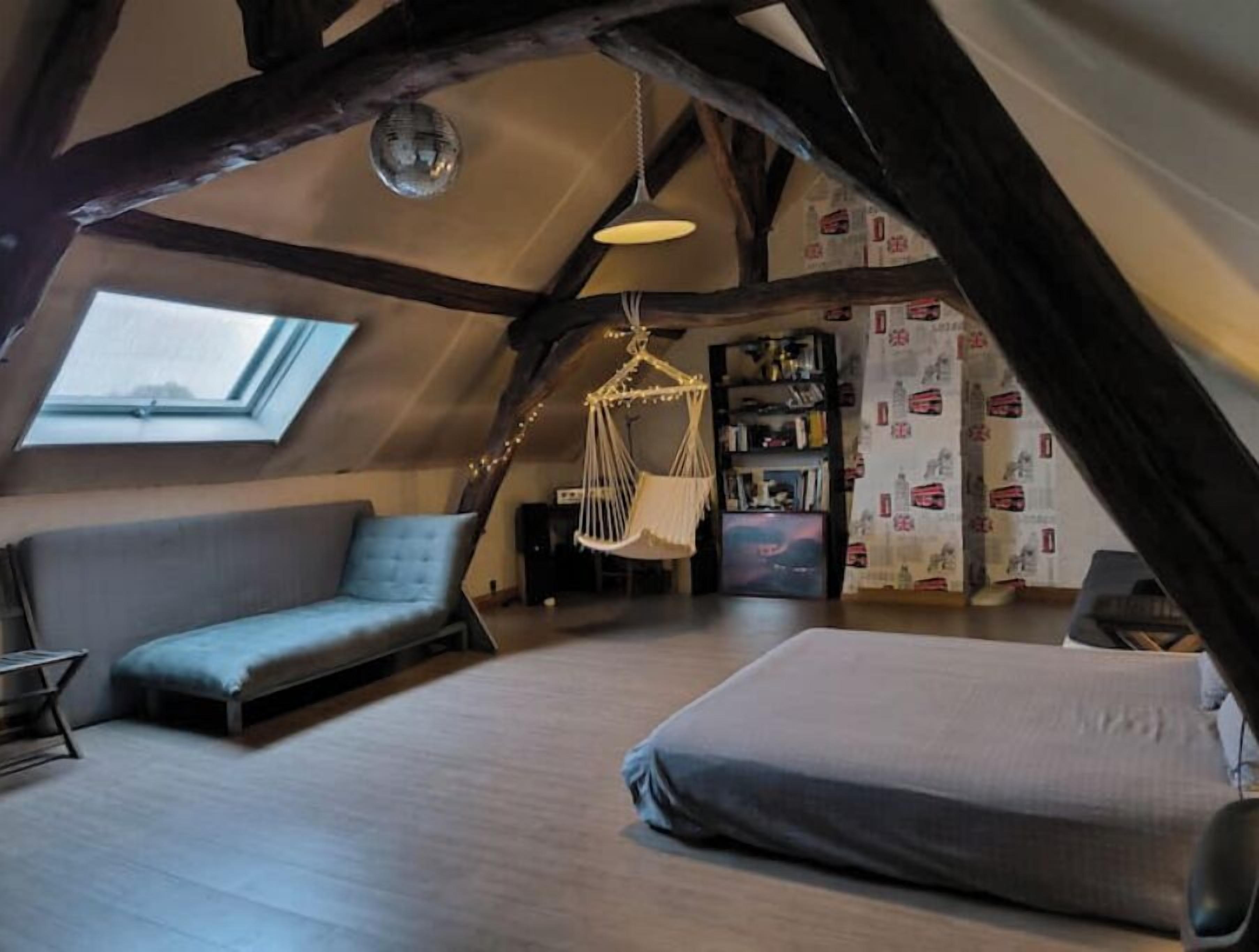 4 chambres, fer et planche à repasser, Wi-Fi, draps fournis