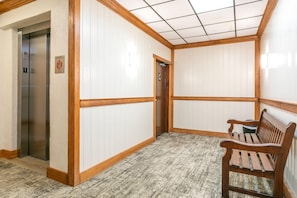 開放式客房, 1 張加大雙人床和 1 張沙發床 (Lift House Lodge, Boutique Premium St) | 住宿內部