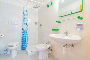 Hair dryer, soap, toilet paper - Villa Bouganville   "Il Mirto" Apartment (Innamorata)