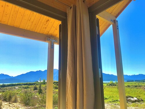 Serene Retreat - Te Anau Holiday Home