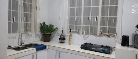 Micro-ondes, plaque de cuisson