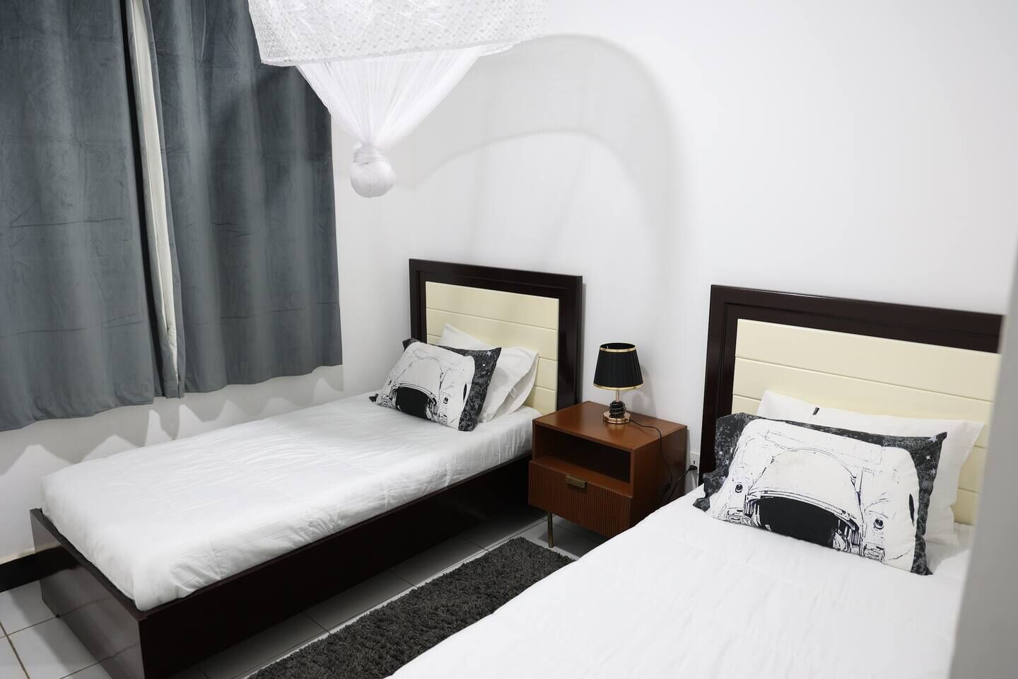 3 quartos, ferros/tábuas de passar roupa, Wi-Fi, roupa de cama