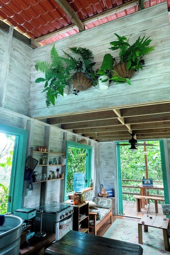 Monkey Cabin with AC