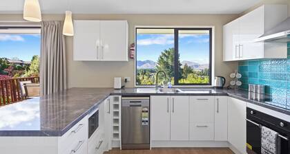 Elks Retreat Hanmer Springs Holiday Home