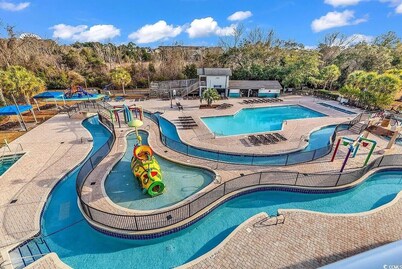 Cozy 1-bedroom condo on ocean front resort with private beach