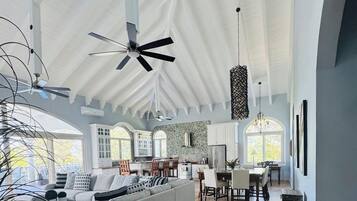 Smart TV, livros, impressoras